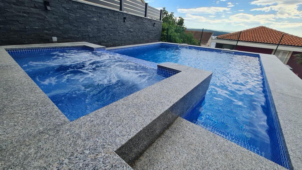 Apartments Blazevic, Heated Pool&Jacuzzi Dramalj Dış mekan fotoğraf