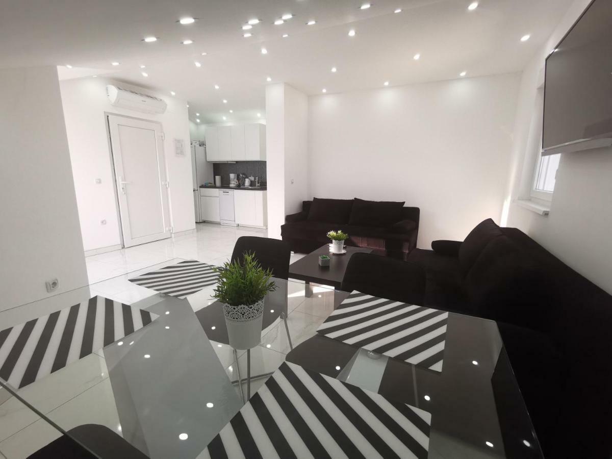 Apartments Blazevic, Heated Pool&Jacuzzi Dramalj Dış mekan fotoğraf